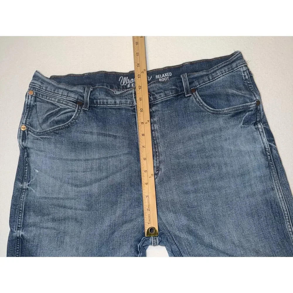 Wrangler retro men’s bootcut blue jeans